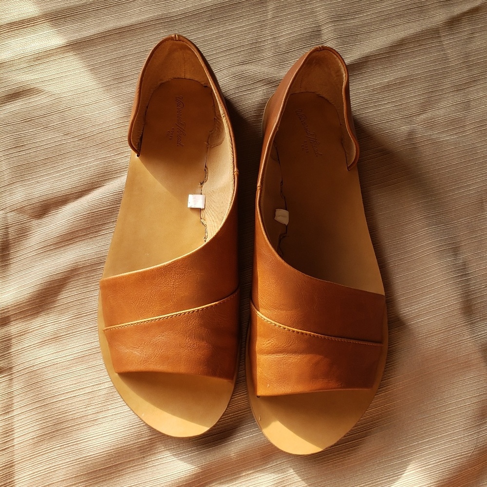 Universal Thread Slip On Sandals